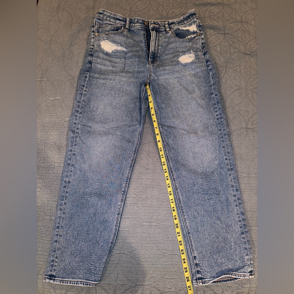 AE Mom Straight Jean 12